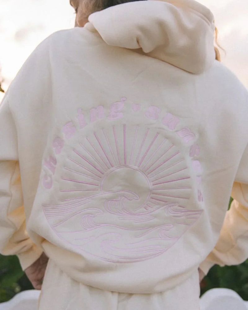 Chasing Sunsets - Stylish & Cozy Hoodie