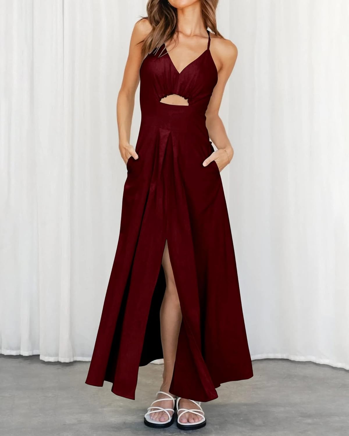 Nira - Sleeveless V-Neck Dress