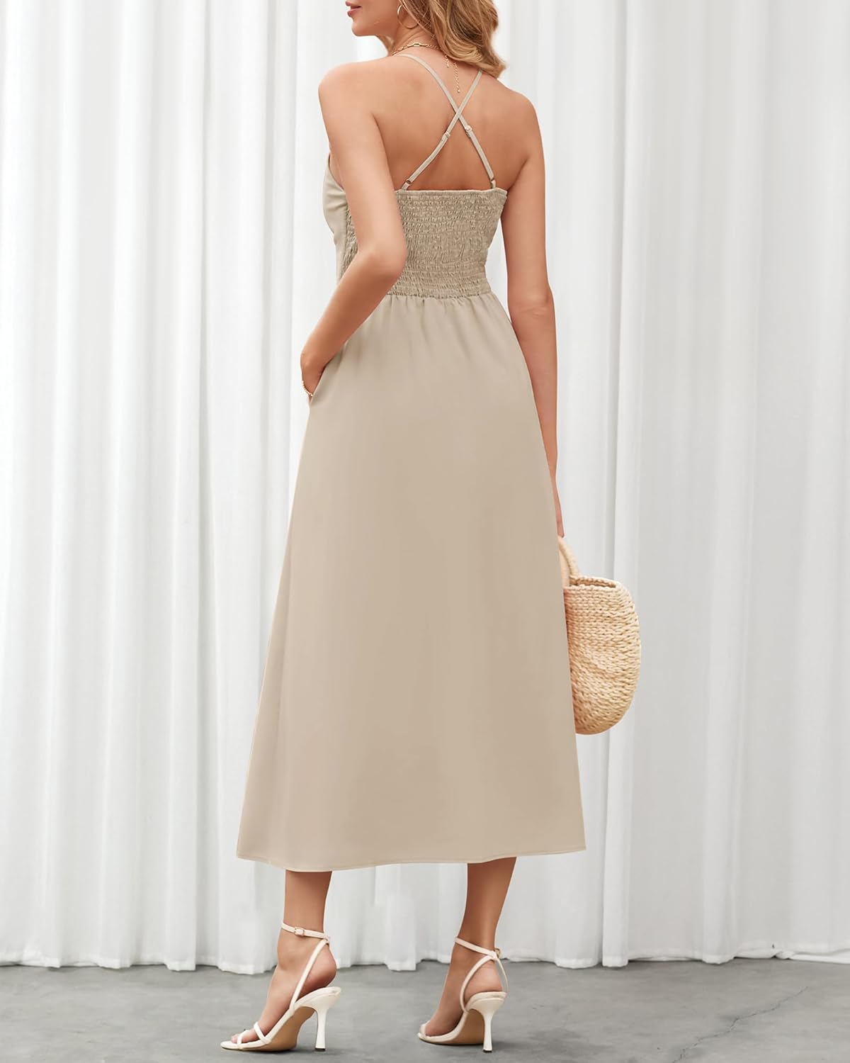Nira - Sleeveless V-Neck Dress