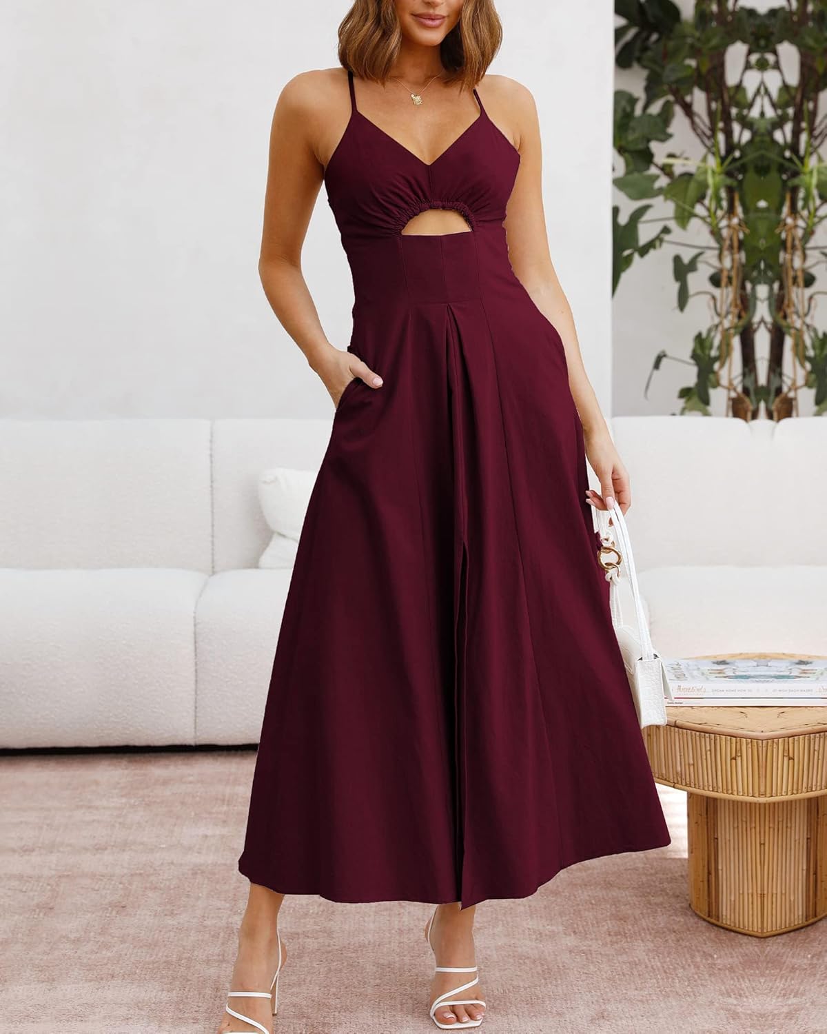 Nira - Sleeveless V-Neck Dress