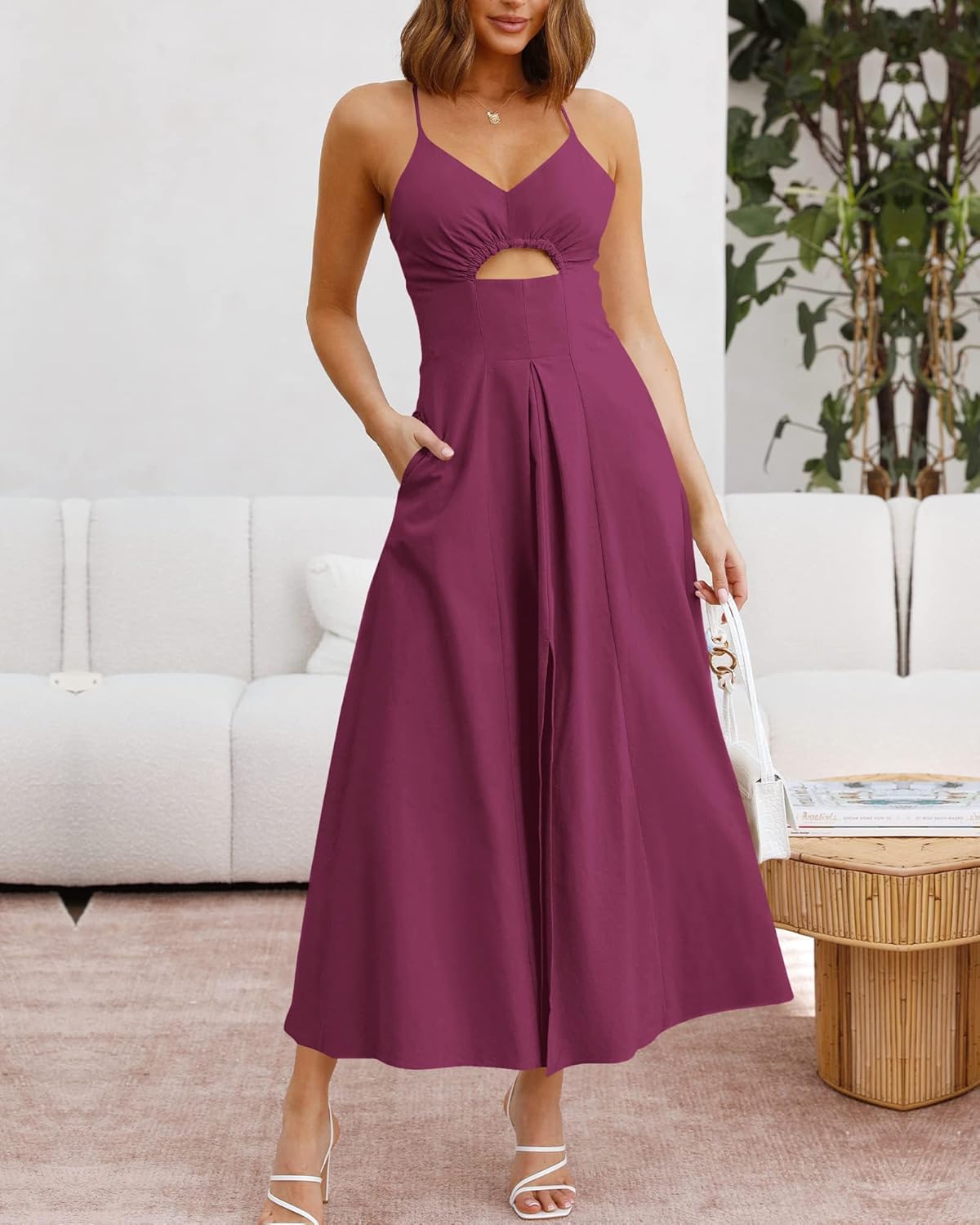 Nira - Sleeveless V-Neck Dress