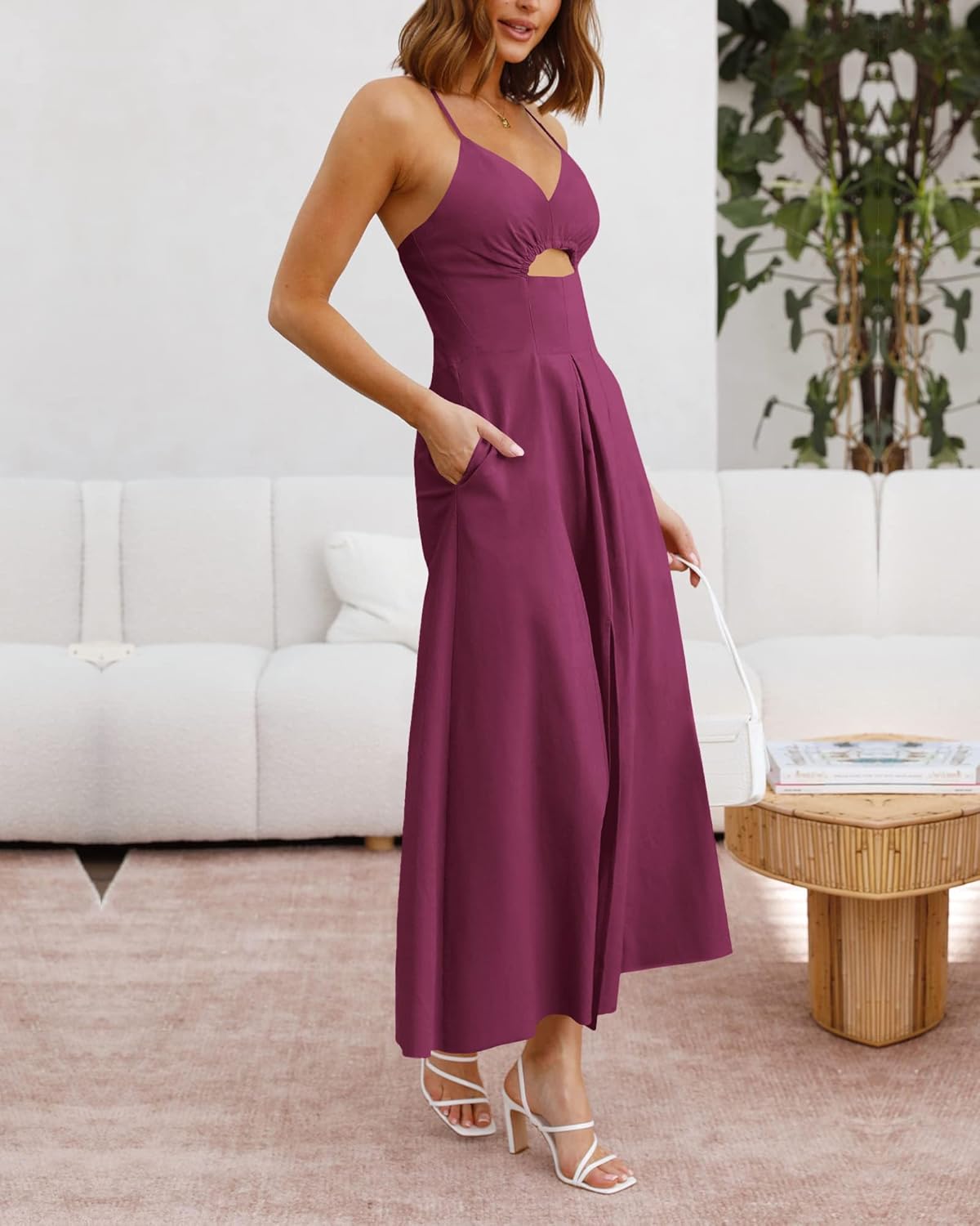 Nira - Sleeveless V-Neck Dress