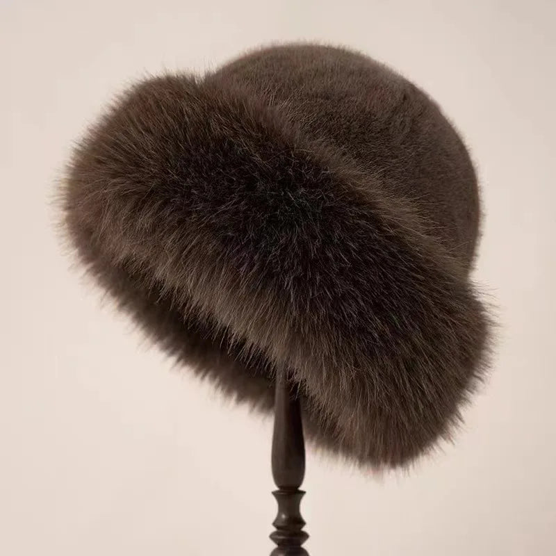 Demi - Fur Hat
