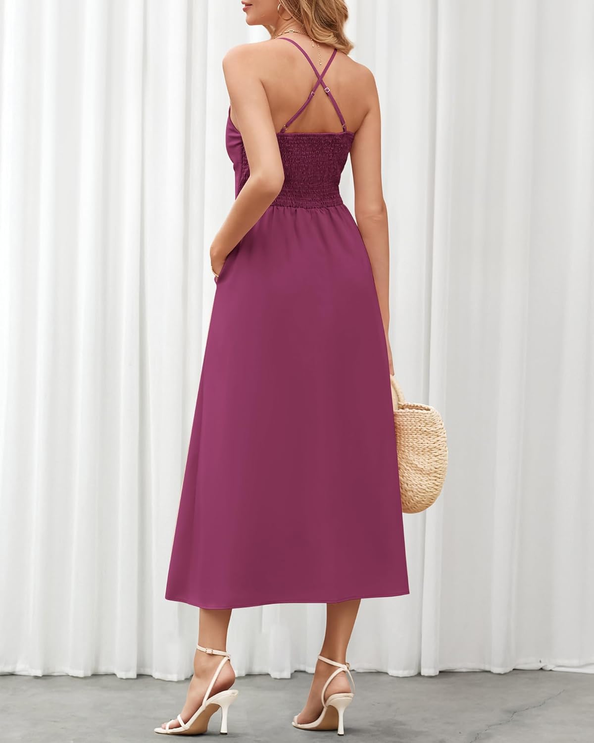 Nira - Sleeveless V-Neck Dress